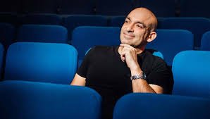 Ehefrau von Django Asül – Was ist über sein Privatleben wirklich bekannt?